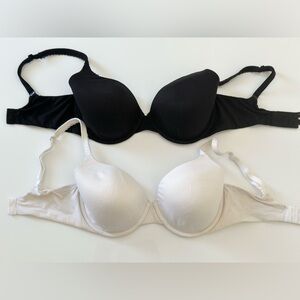 Victoria’s Secret Women's Black and White Bra Set Size 32DDD
